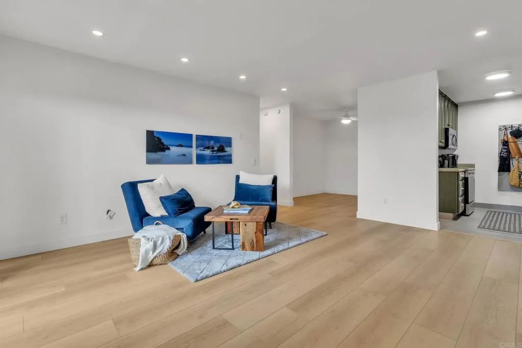 https://cdn.realtyfeed.com/cdn/127/307111750/8bcd670d811c8ed9eff5f08f8be03e76.webp