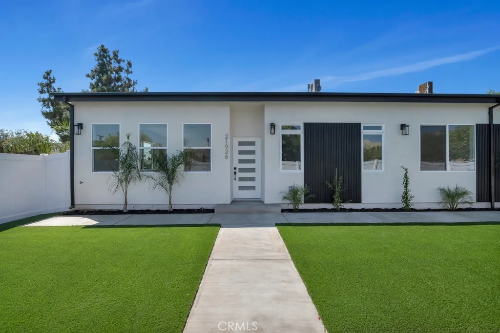 Canoga Park, CA 91304