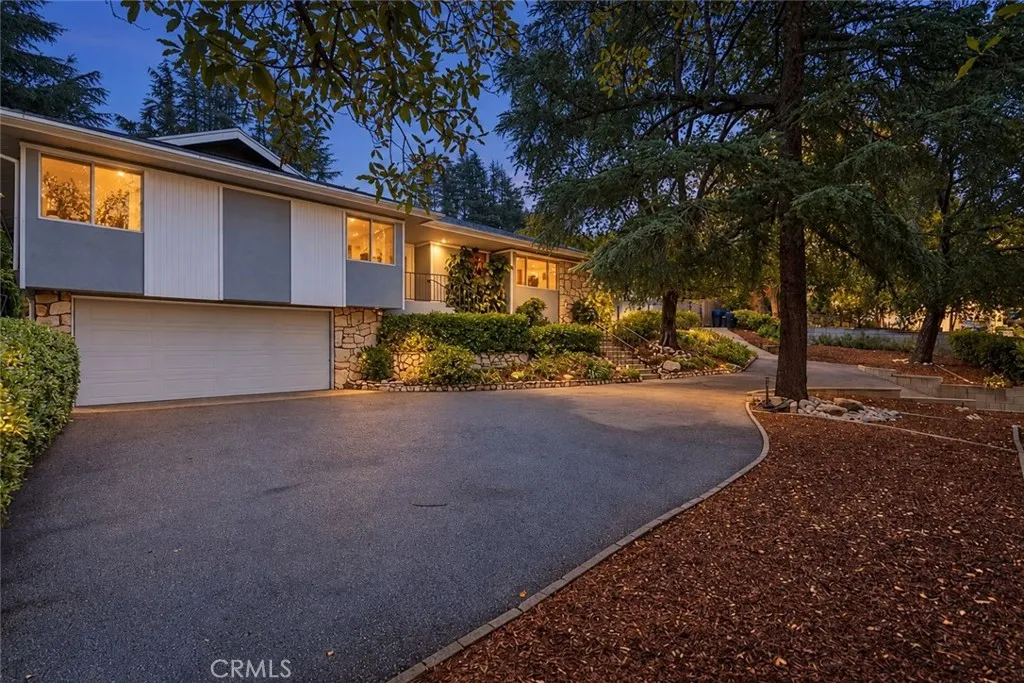 La Canada Flintridge, CA 91011