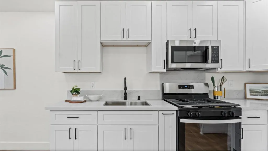 https://cdn.realtyfeed.com/cdn/127/307111911/ca61b477e740cedc94991e1bce6aa8a2.webp