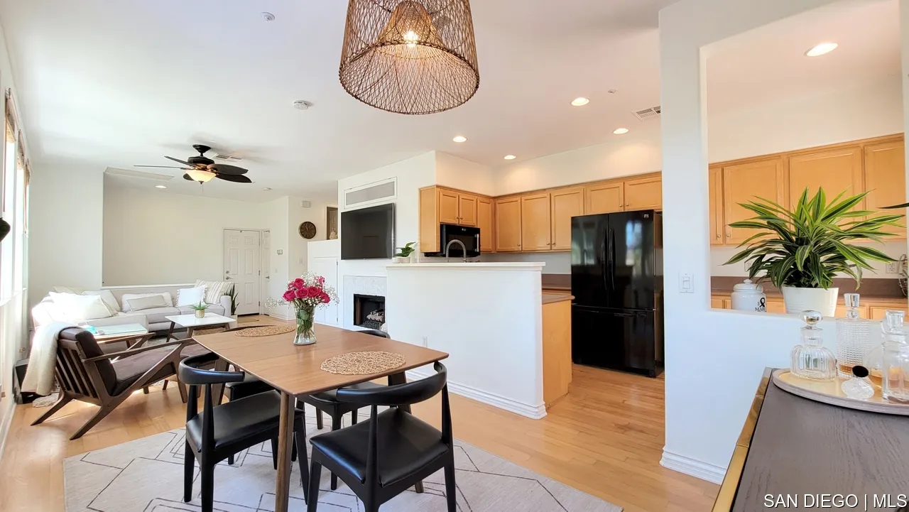 https://cdn.realtyfeed.com/cdn/127/700000201/c5835292355a21244ac27b026faf52af.webp