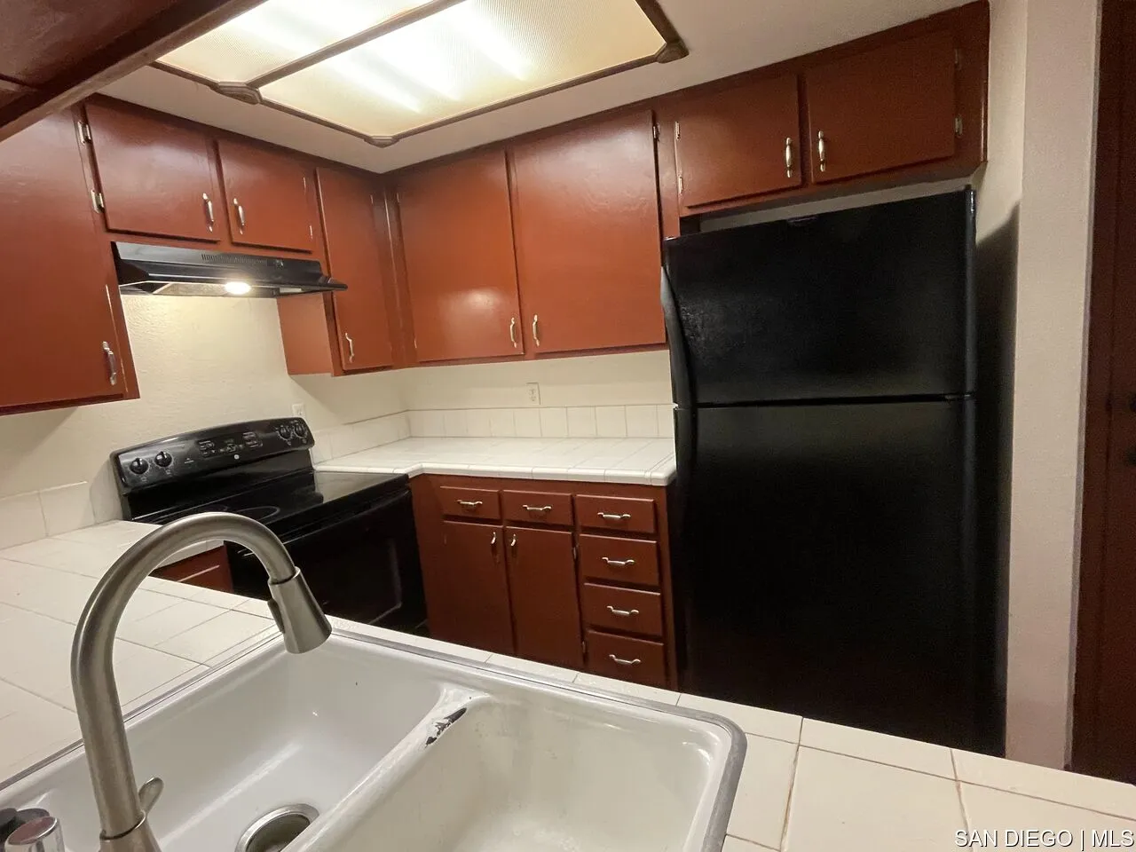 https://cdn.realtyfeed.com/cdn/127/700000226/c222b21a9c2b0fe7fd5c44d7faf30445.webp