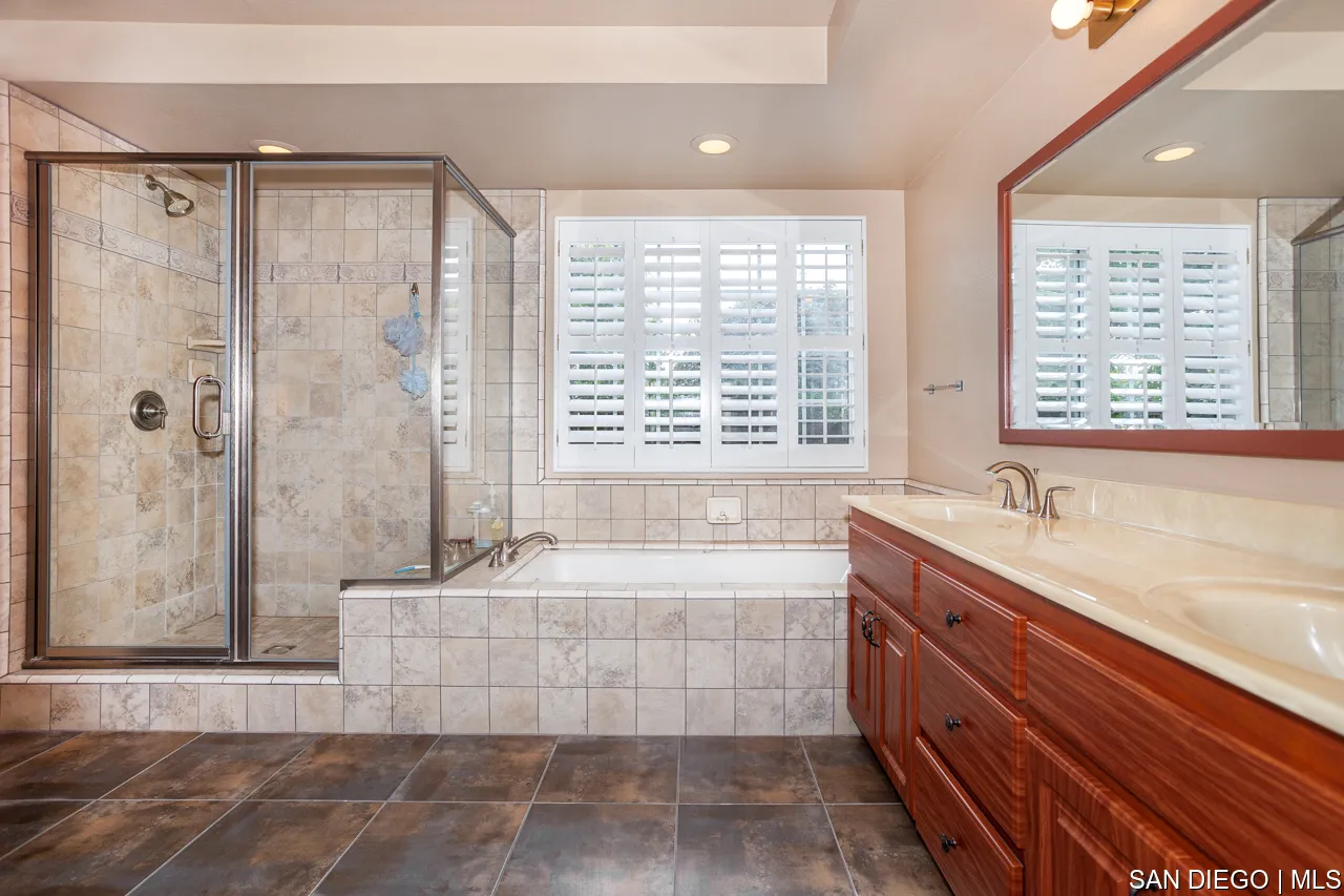 https://cdn.realtyfeed.com/cdn/127/700000238/0db9f3fb901cc3006a6444e422e118f9.webp