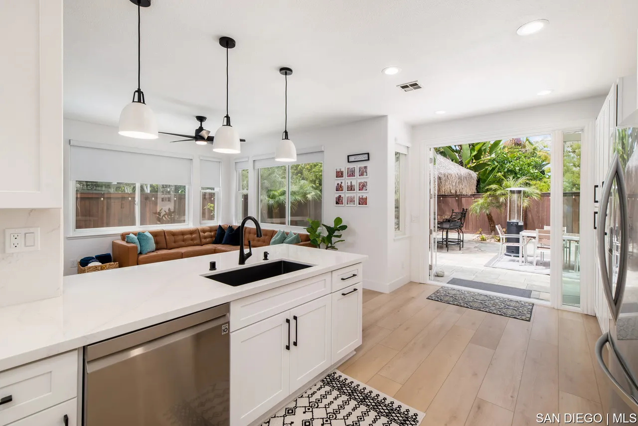https://cdn.realtyfeed.com/cdn/127/700000318/af77160ab7041528e4b358c0910dfa20.webp