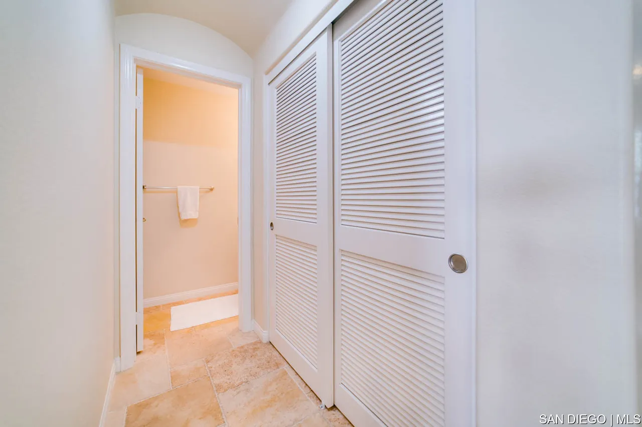 https://cdn.realtyfeed.com/cdn/127/700000362/fb65378162452abf04530ee479159454.webp