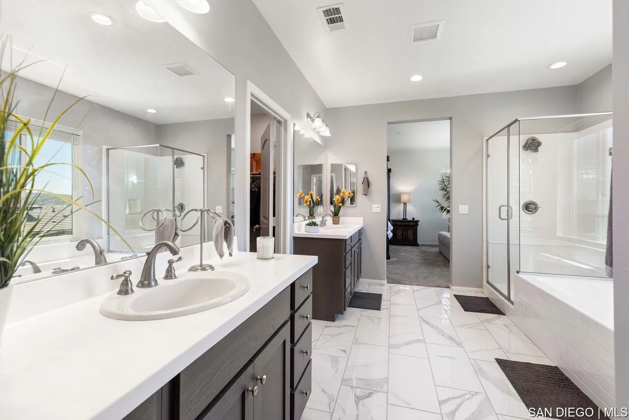 https://cdn.realtyfeed.com/cdn/127/700000429/10b966538a1d189e2005b3bda3d16425.webp