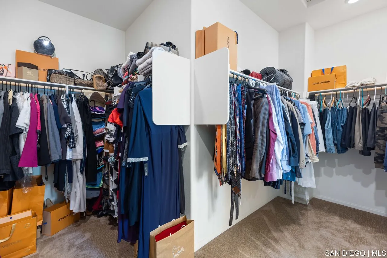 https://cdn.realtyfeed.com/cdn/127/700000429/875299909f3b139156b4d4324751a37b.webp