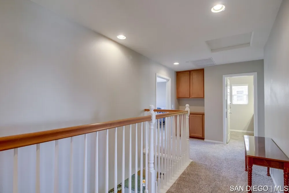 https://cdn.realtyfeed.com/cdn/127/700000445/51ac27b19e66fb45372c3f54383e8880.webp