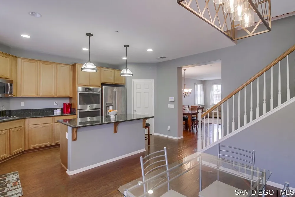 https://cdn.realtyfeed.com/cdn/127/700000445/a79c10d17728cc1bd9212420c0b270f2.webp