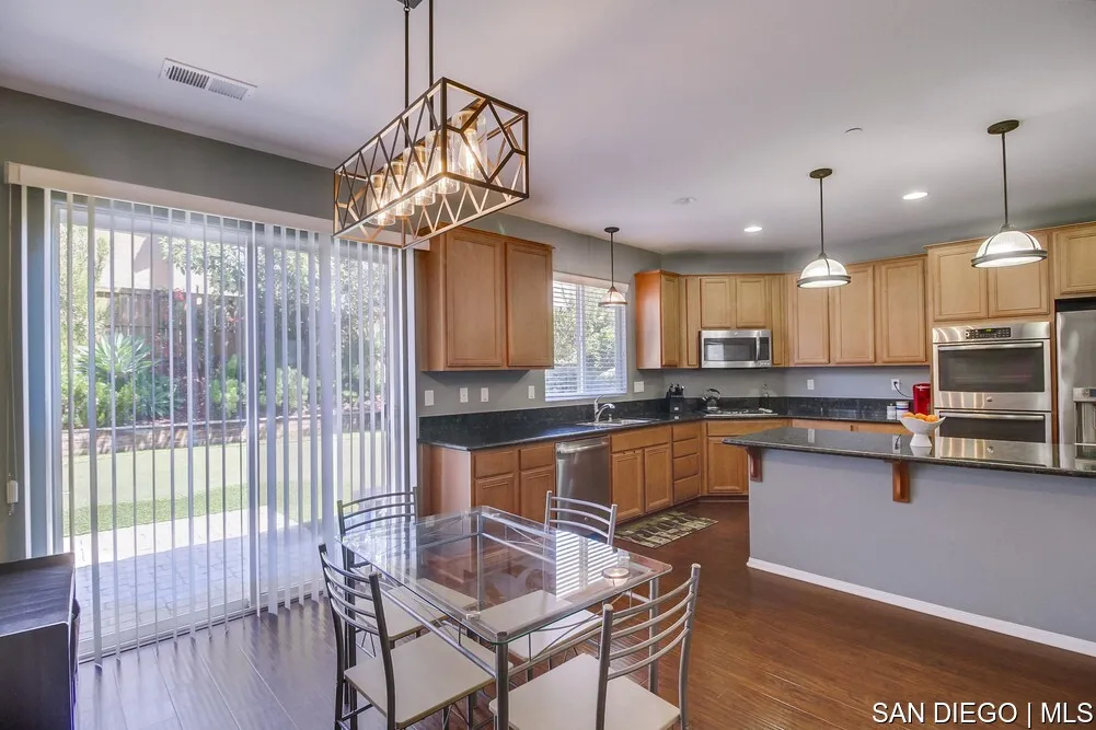 https://cdn.realtyfeed.com/cdn/127/700000445/bded920ff53d58108467111786ed4c1d.webp