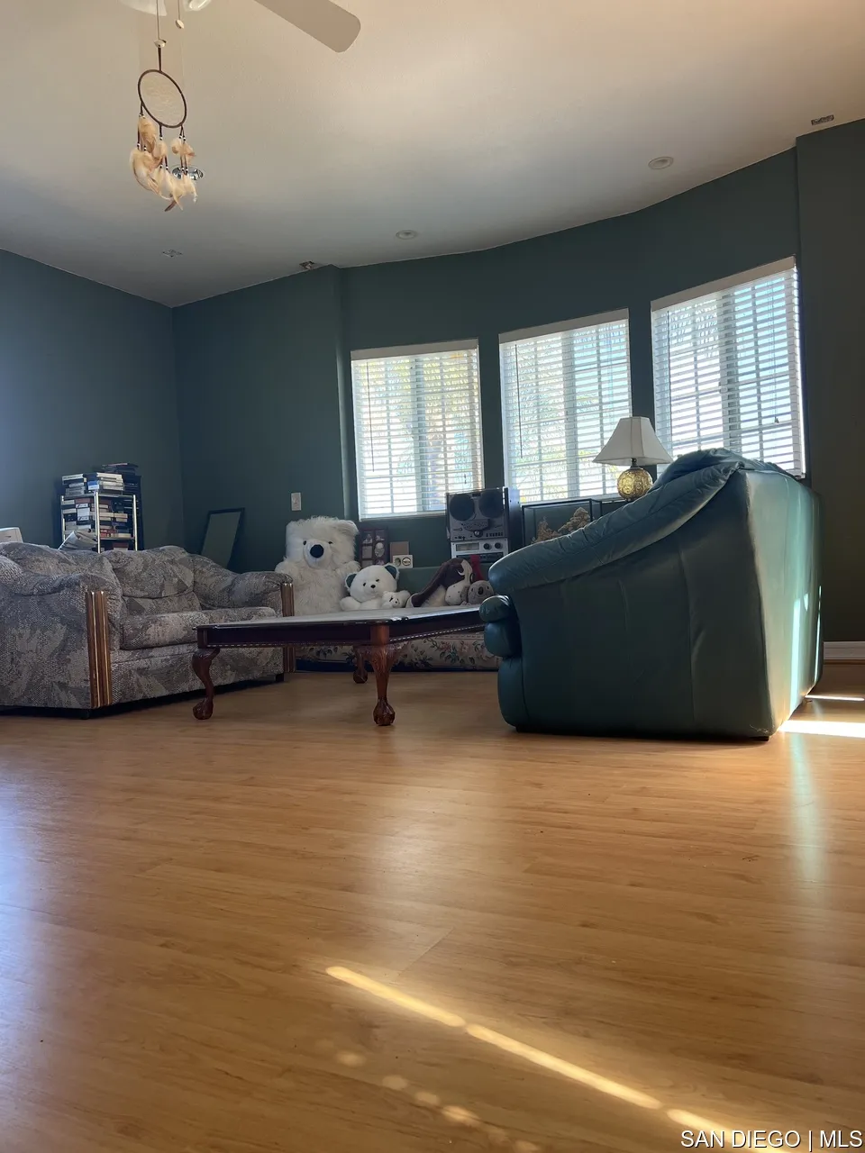https://cdn.realtyfeed.com/cdn/127/700000451/8249d4476638a73b193bf60ec742fa33.webp