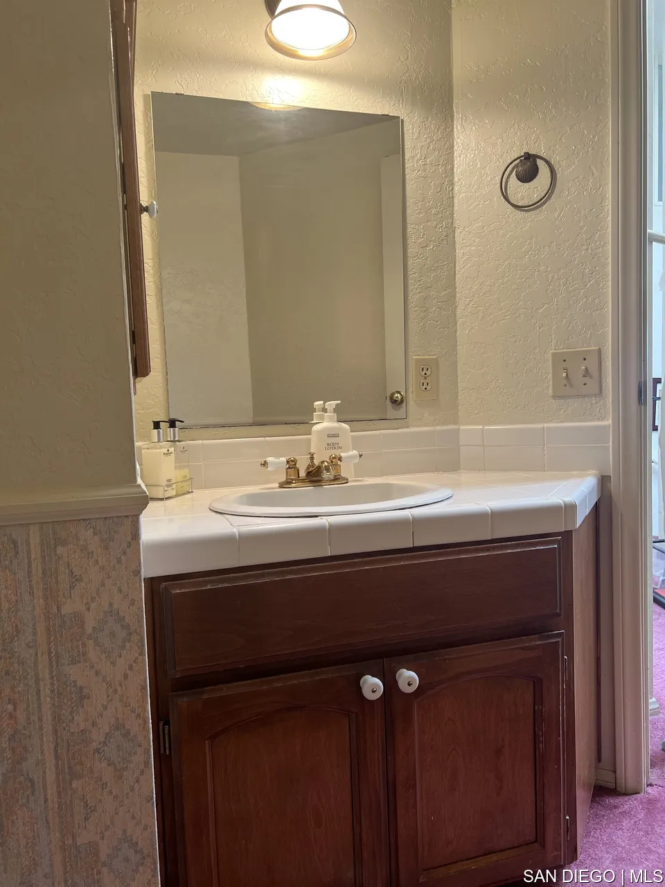 https://cdn.realtyfeed.com/cdn/127/700000451/b3256d7d728b29202b0369a75f373dd8.webp