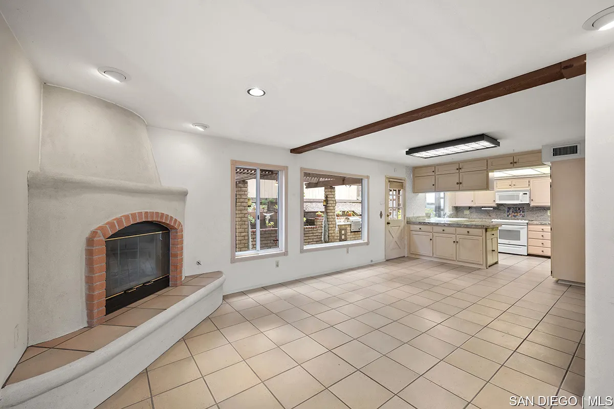 https://cdn.realtyfeed.com/cdn/127/700000504/97302f8dd2b9c17b89230c1f776083f6.webp