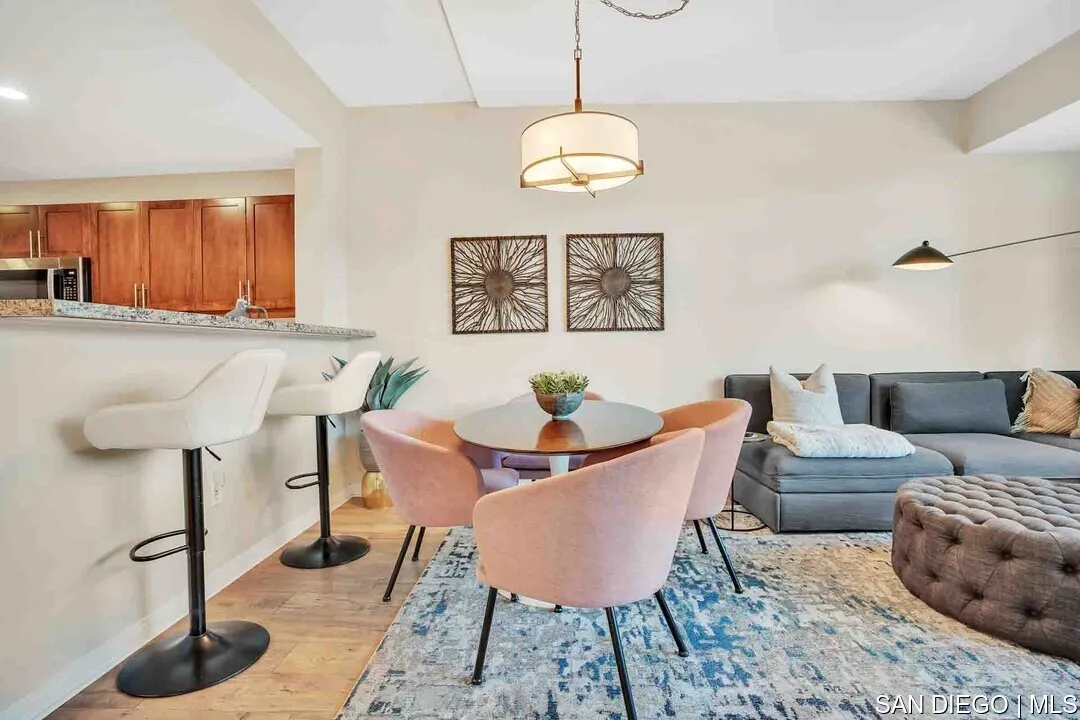 https://cdn.realtyfeed.com/cdn/127/700000529/889a9fb38884fa94da722c576947fa51.webp