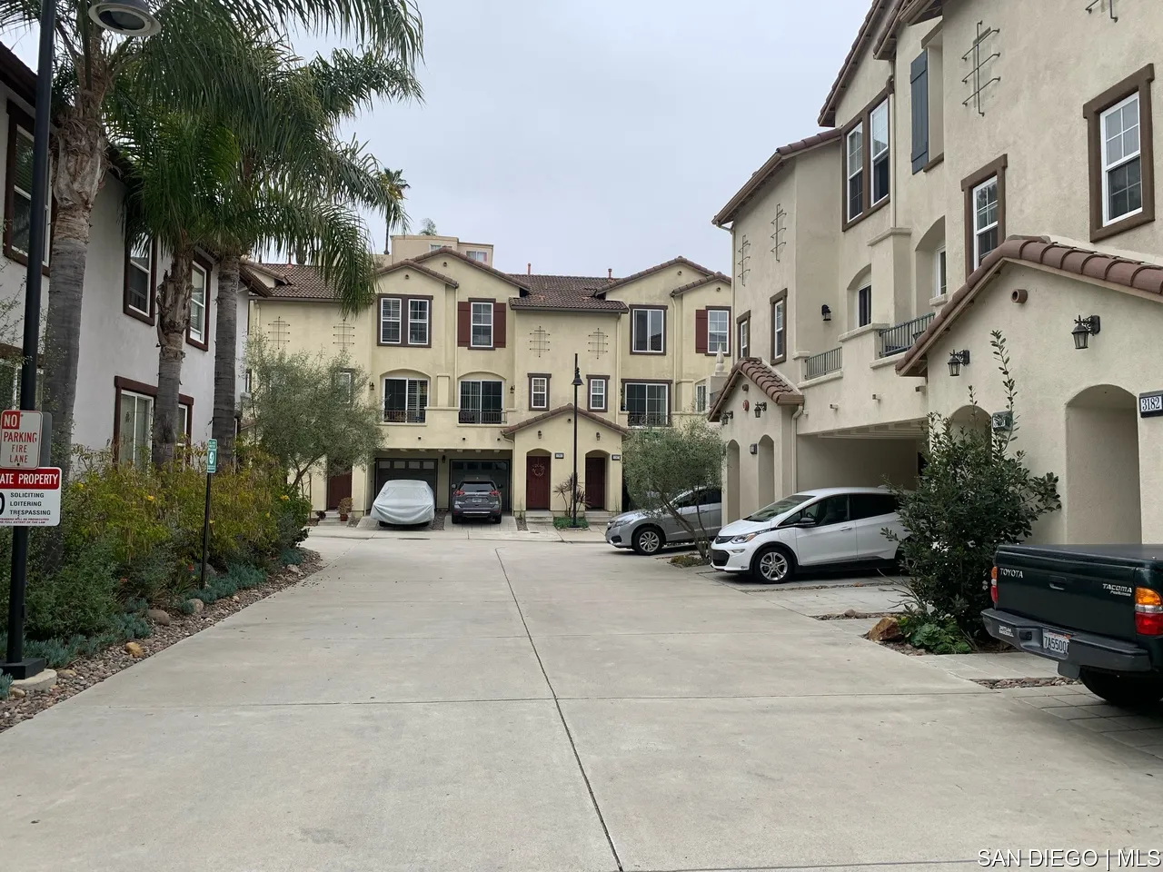 https://cdn.realtyfeed.com/cdn/127/700000568/86616526d8254838c020e66ccc02e319.webp
