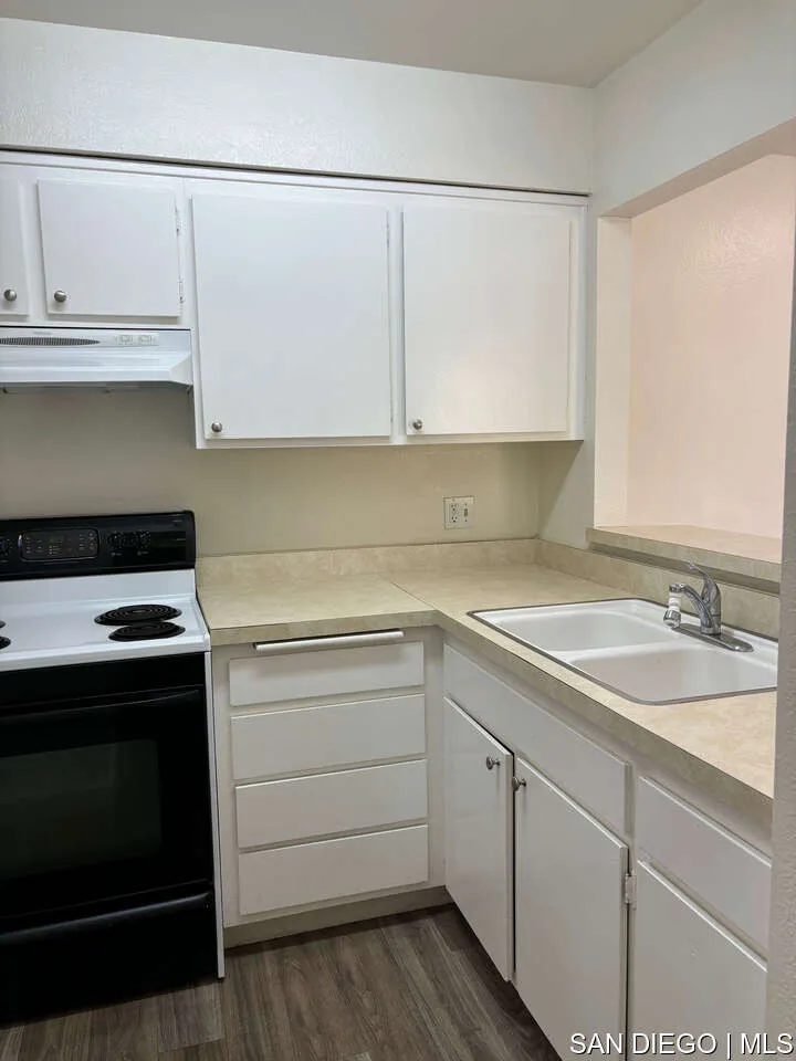 https://cdn.realtyfeed.com/cdn/127/700000665/e969bc41486af5db17961aec5d5d4d59.webp