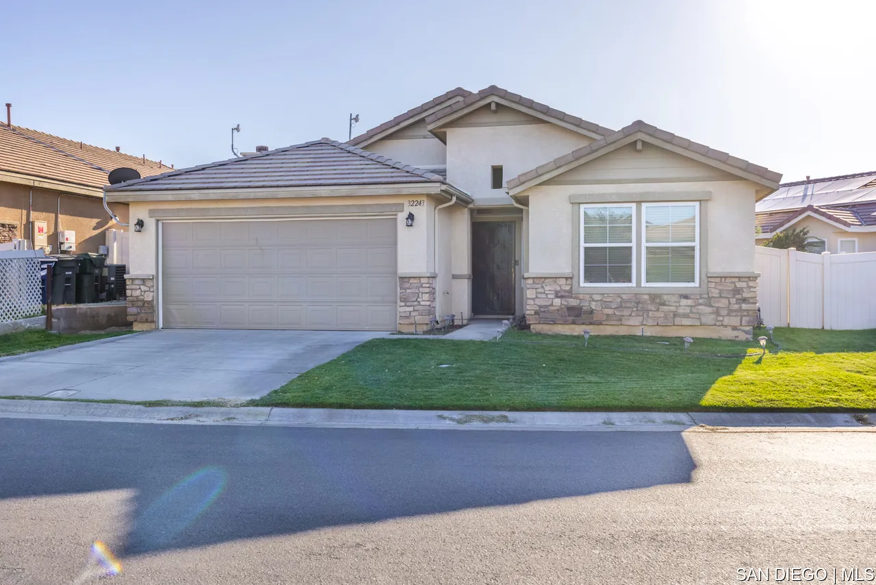 https://cdn.realtyfeed.com/cdn/127/700000679/52455215b9a7e3888ac294e7a3fcc212.webp