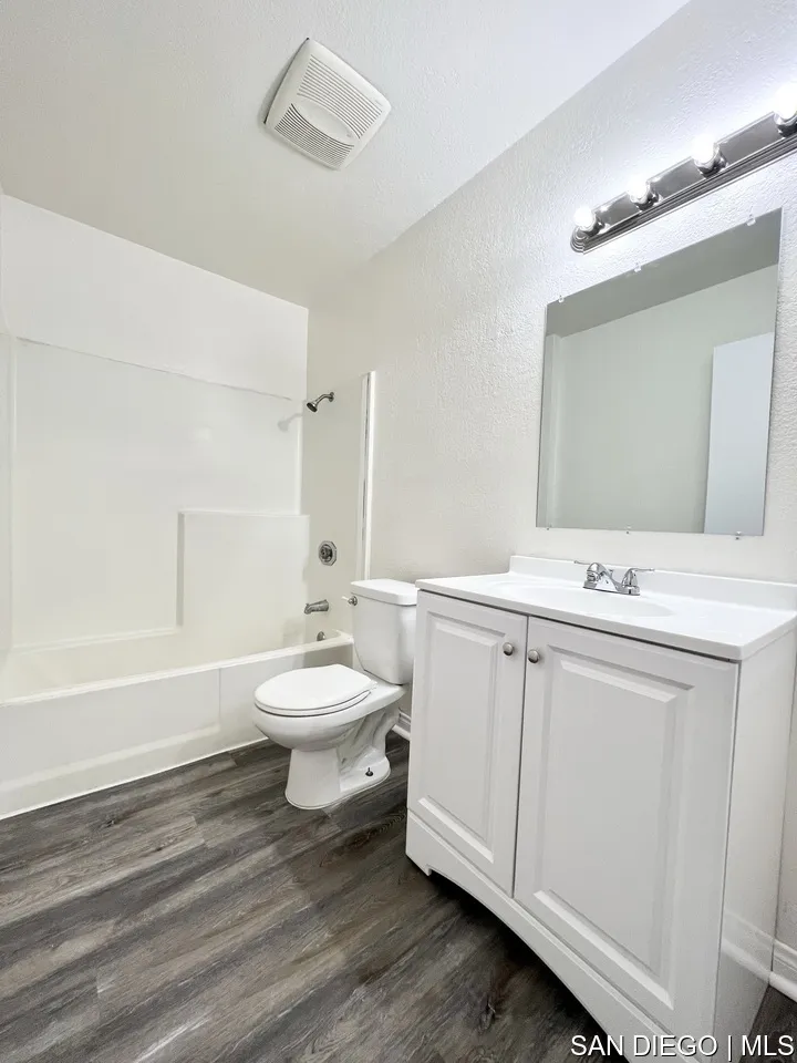 Photo #5: SDC0000758 Listing 