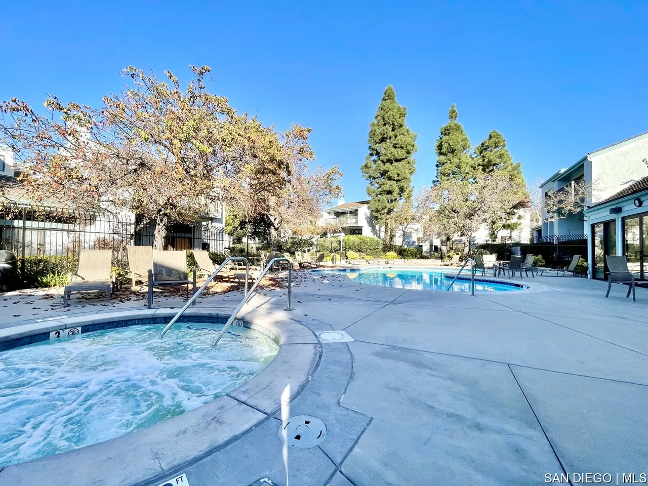 https://cdn.realtyfeed.com/cdn/127/700000716/1cc13576c807402bc91c3c9288455436.webp