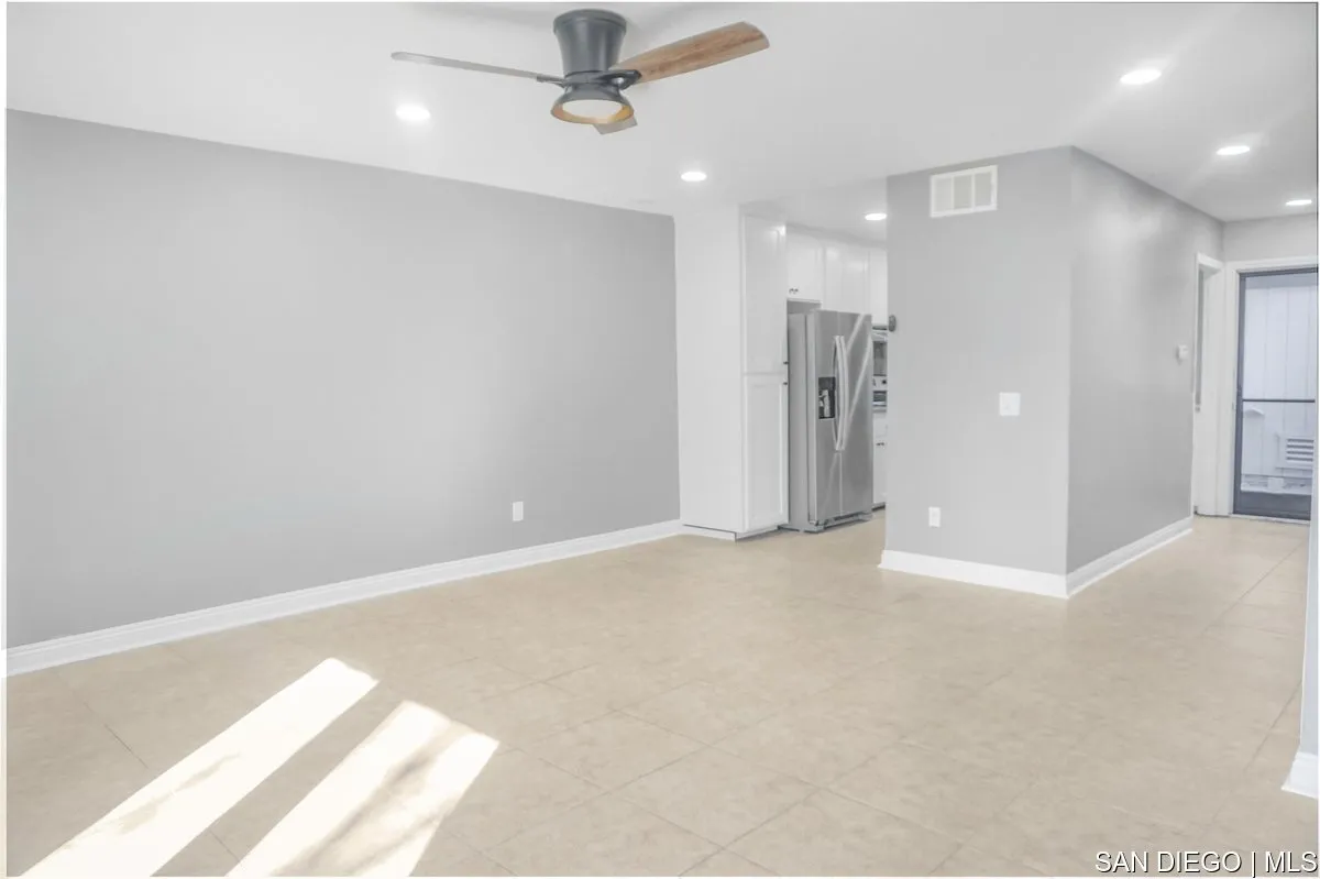 https://cdn.realtyfeed.com/cdn/127/700000733/4919a8ee61673ad9e0447b73f0690a98.webp