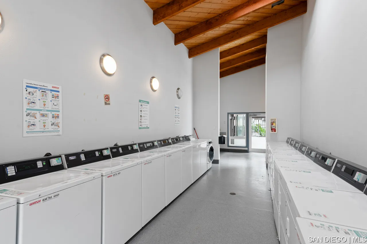 https://cdn.realtyfeed.com/cdn/127/700000763/c76927c49986467ca511118479bd43b8.webp