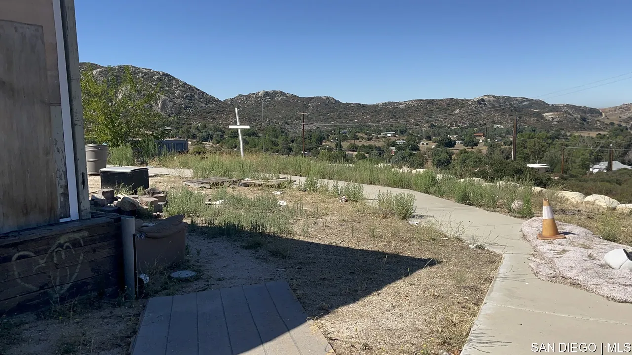 https://cdn.realtyfeed.com/cdn/127/700000857/1327efa15d1bfbf0b6a7814af0965a81.webp