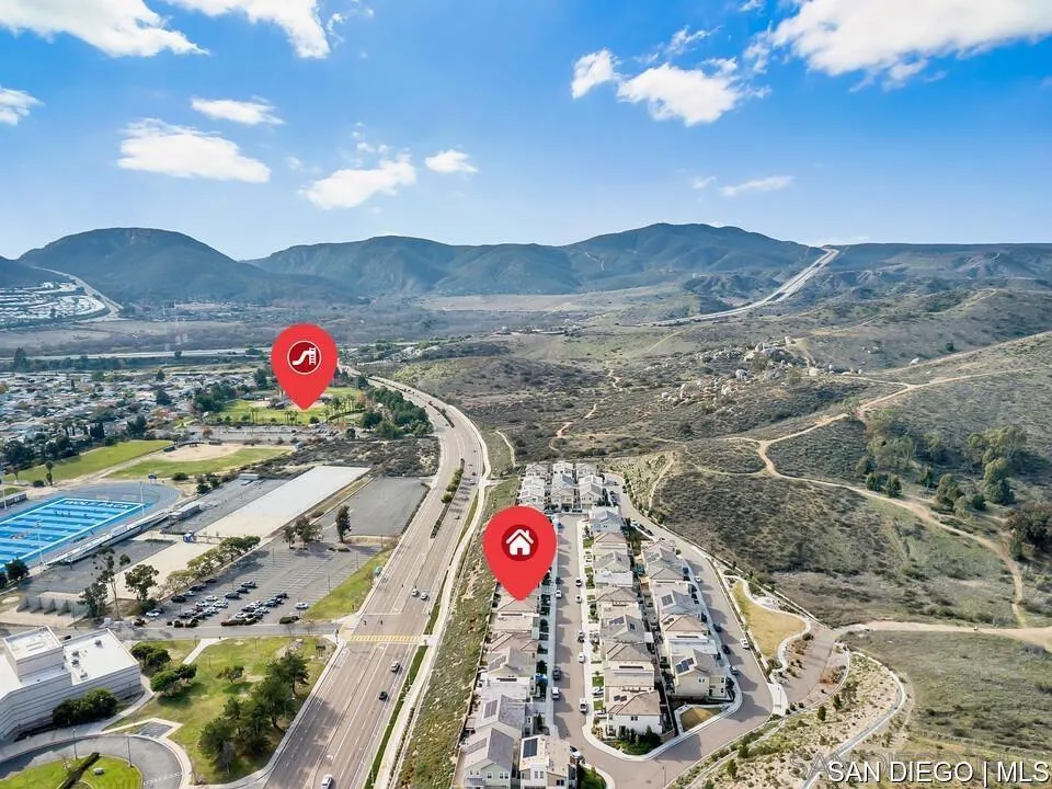 https://cdn.realtyfeed.com/cdn/127/700000978/15f140e34eb0db1dd5142780a5a3b158.webp