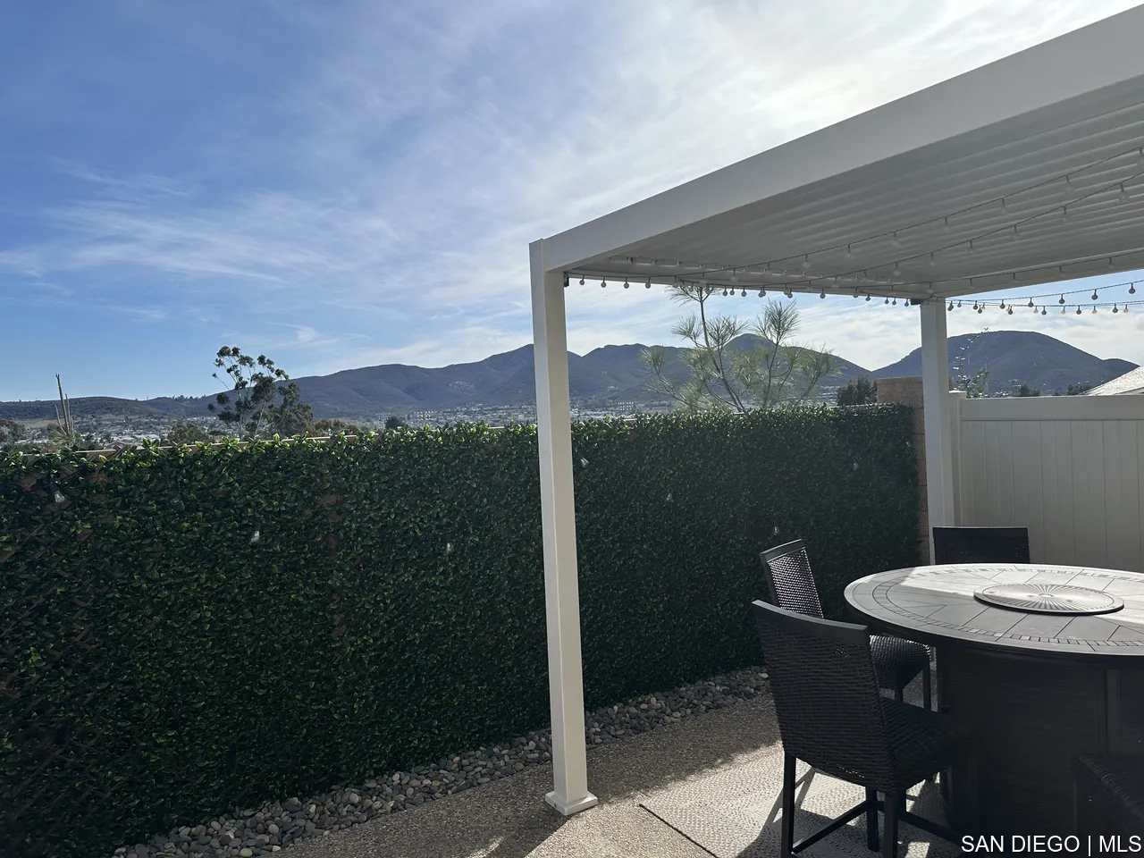 https://cdn.realtyfeed.com/cdn/127/700000978/235c826ae311828c79f432ad4d3c50ab.webp