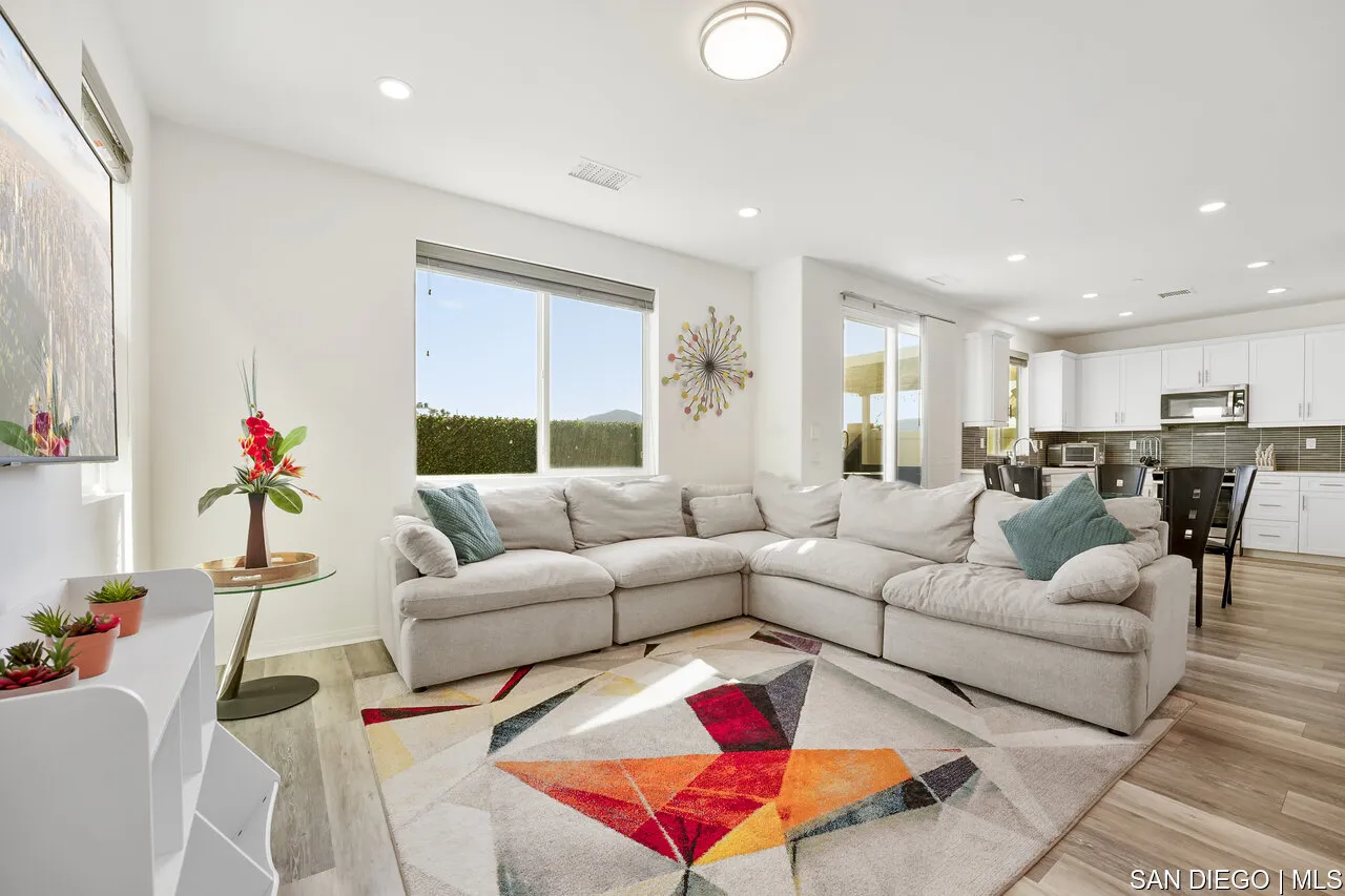 https://cdn.realtyfeed.com/cdn/127/700000978/5473d38df4ab043331a6520746c48556.webp