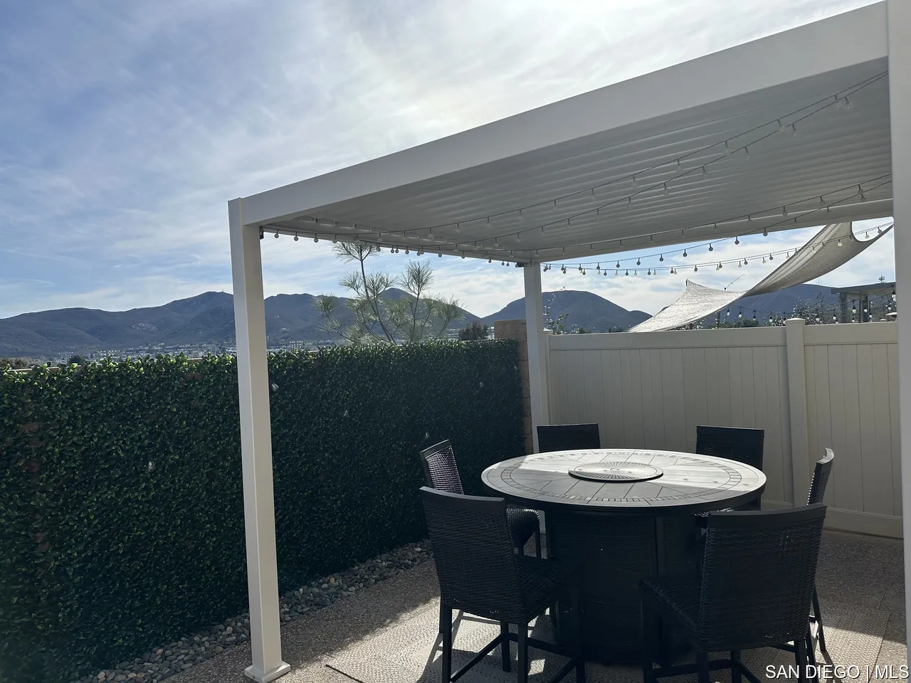 https://cdn.realtyfeed.com/cdn/127/700000978/6776b55d3235bbc04f9376695a9f244e.webp