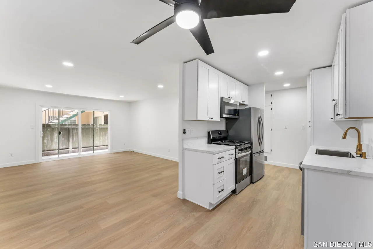 Photo #6: SDC0001142 Listing 