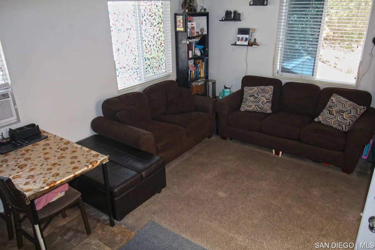 https://cdn.realtyfeed.com/cdn/127/700001078/96080b5d8a7e8c50a5a3ee382ccd9264.webp