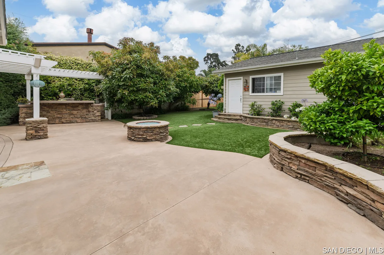 https://cdn.realtyfeed.com/cdn/127/700001080/22992032ed7d6cec103b6d8c5c5f83af.webp