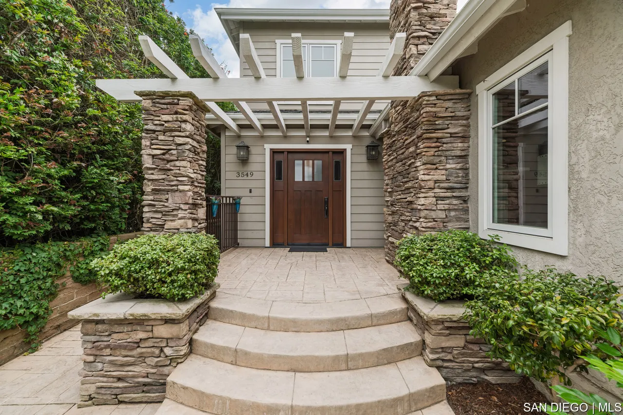 https://cdn.realtyfeed.com/cdn/127/700001080/7a9f3b1d60cd9e8d33ab851294f8cbed.webp