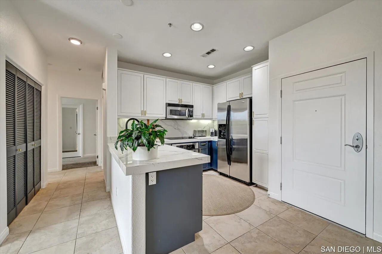 Photo #7: SDC0001163 Listing: Photo #7