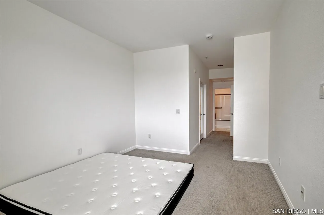 Photo #18: SDC0001163 Listing: Photo #18