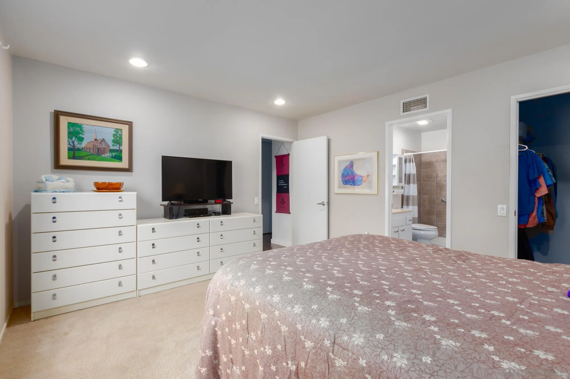https://cdn.realtyfeed.com/cdn/127/700001100/91f893cfae094043d0defae9603ec2b5.webp