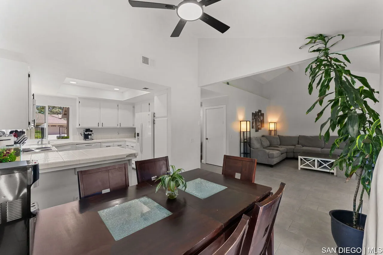 Photo #8: SDC0001178 Listing: Photo #8