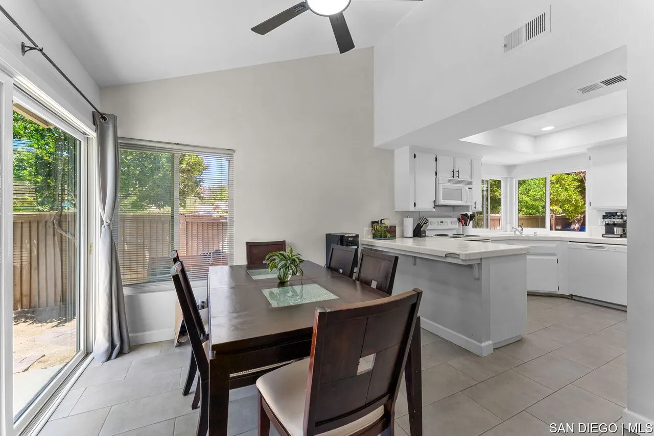 Photo #2: SDC0001178 Listing 