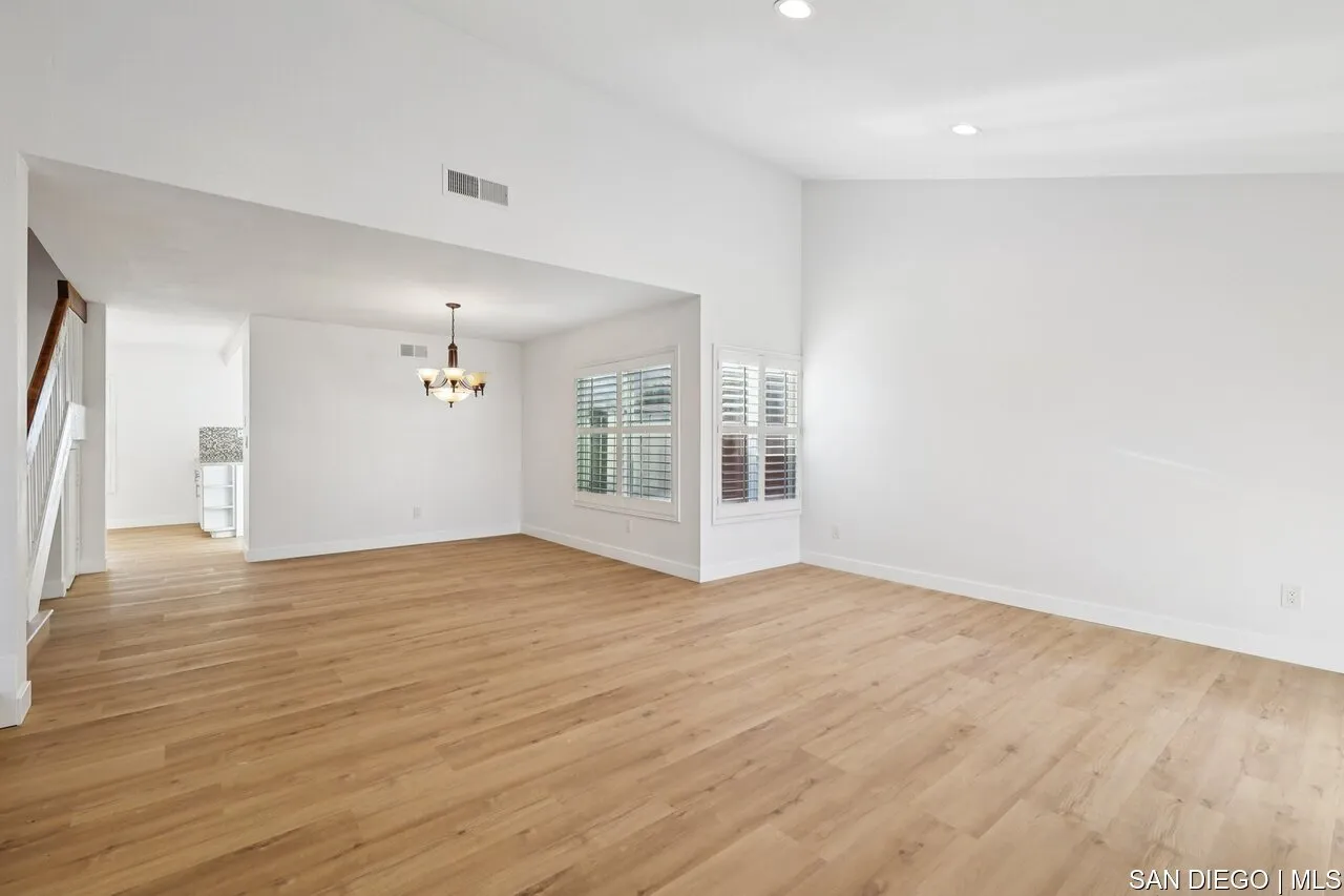 https://cdn.realtyfeed.com/cdn/127/700001124/5e0b0e4aad80d6317de4af7fe6071364.webp