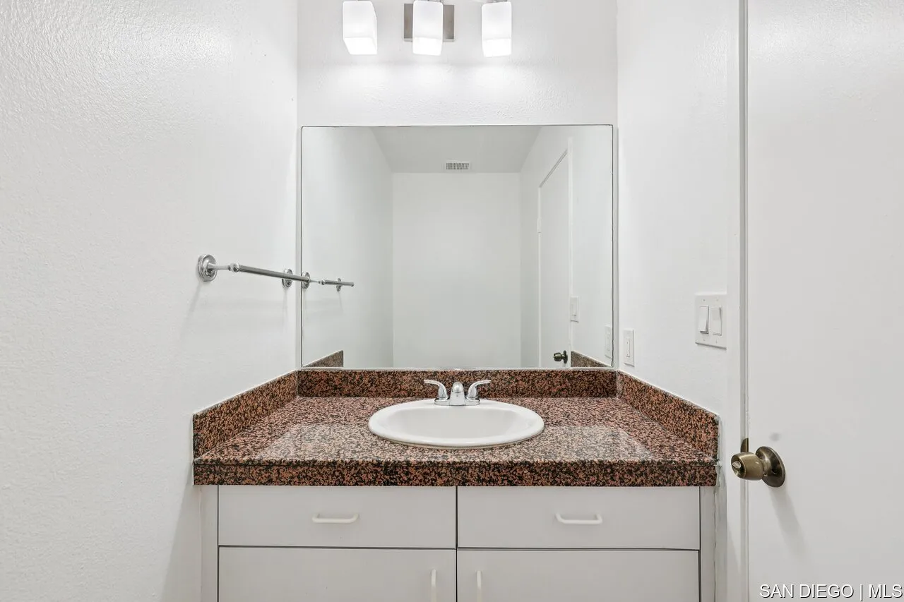 https://cdn.realtyfeed.com/cdn/127/700001124/8a4afc4f5b733c67bf3df05bdebc1449.webp
