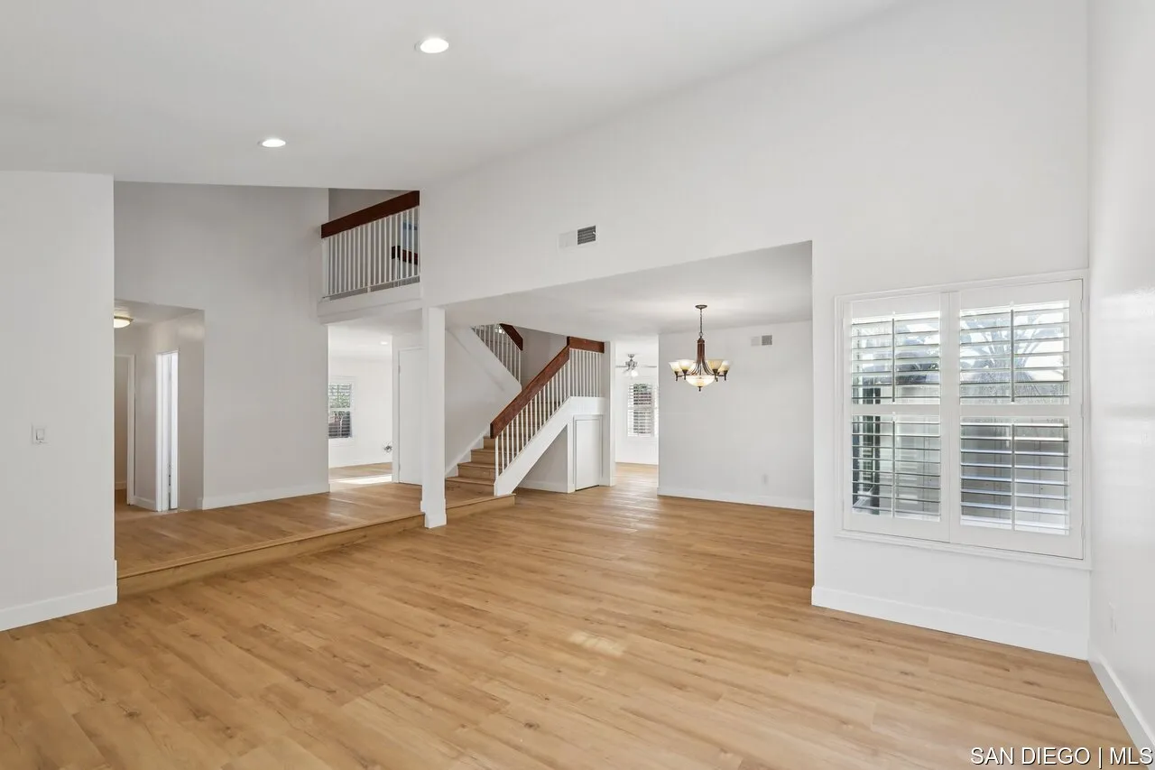 https://cdn.realtyfeed.com/cdn/127/700001124/e2c57770825c930af14f6ed48de0f5c8.webp