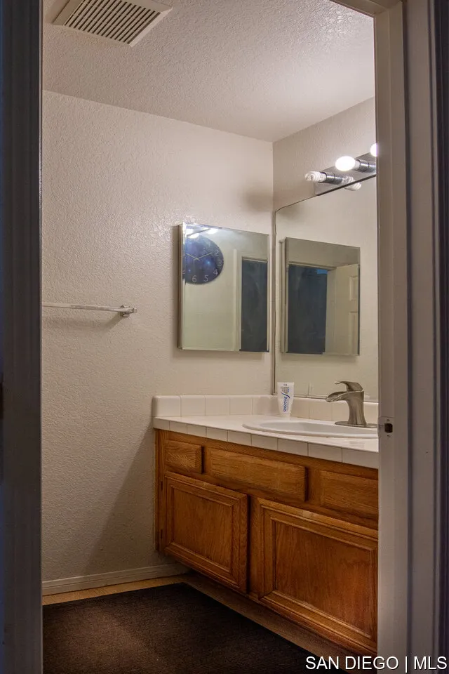https://cdn.realtyfeed.com/cdn/127/700001125/360e2af841f8cf4cb81f34951ec4f20e.webp