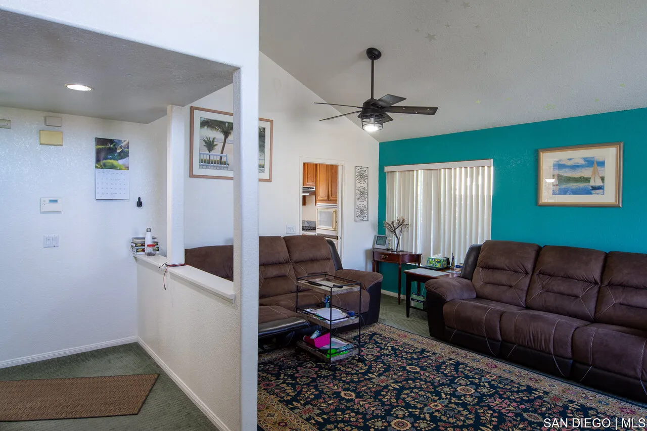 https://cdn.realtyfeed.com/cdn/127/700001125/67abf93f61f39416272af39af5eade66.webp