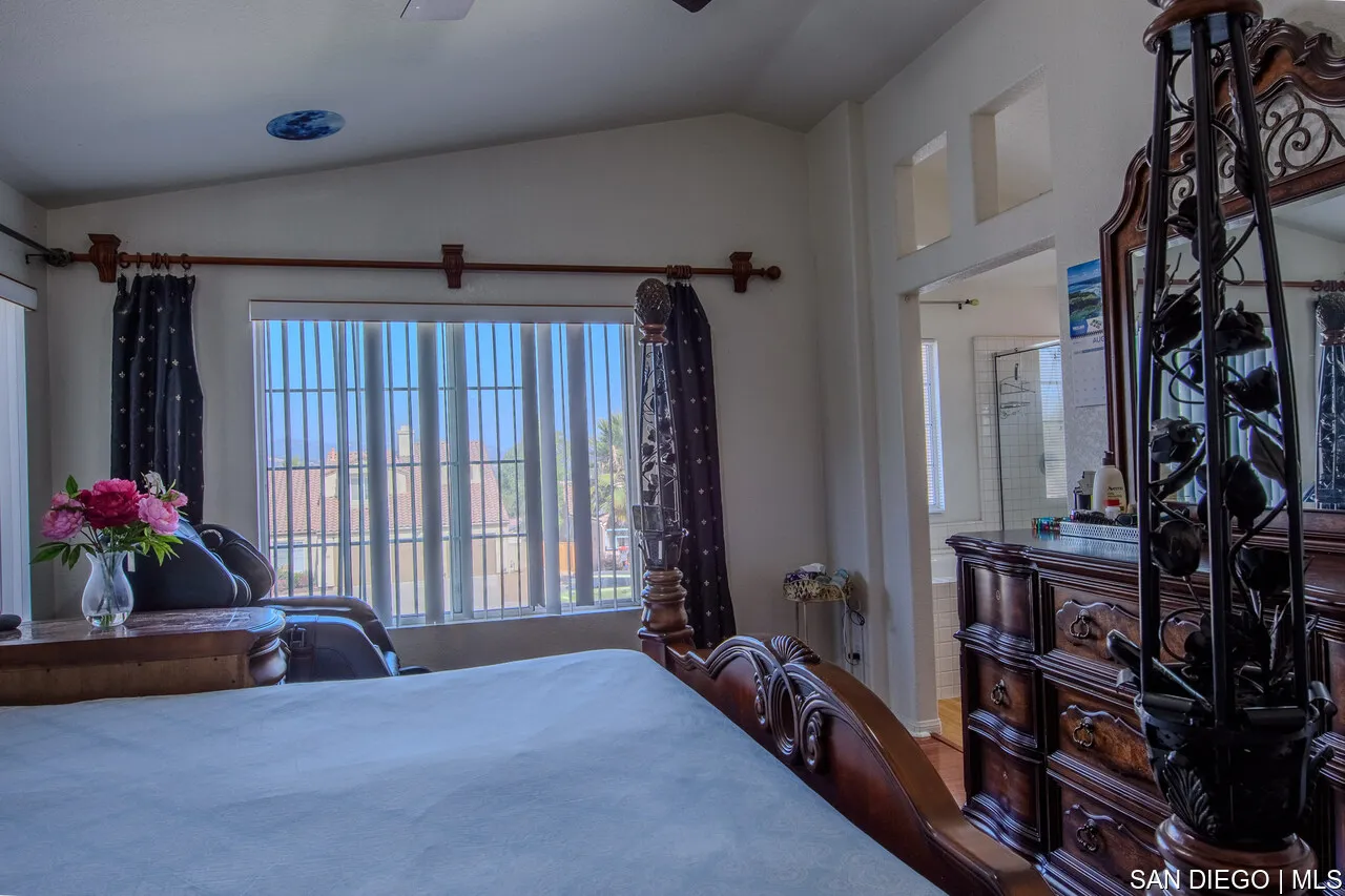 https://cdn.realtyfeed.com/cdn/127/700001125/ebb18bed40652f282ccd37c0e05c8678.webp