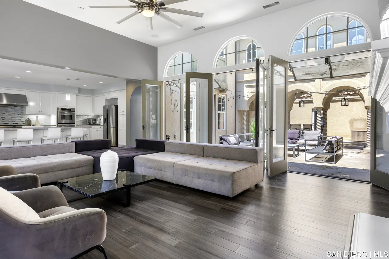 https://cdn.realtyfeed.com/cdn/127/700001126/1750efa610aaaf5826dc102443c731e7.webp