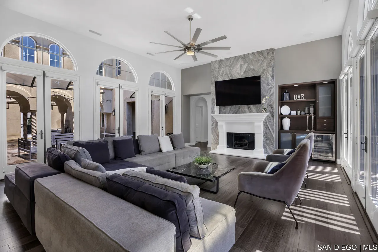https://cdn.realtyfeed.com/cdn/127/700001126/1e4a8836e10aed40c996282c0e9c8c44.webp