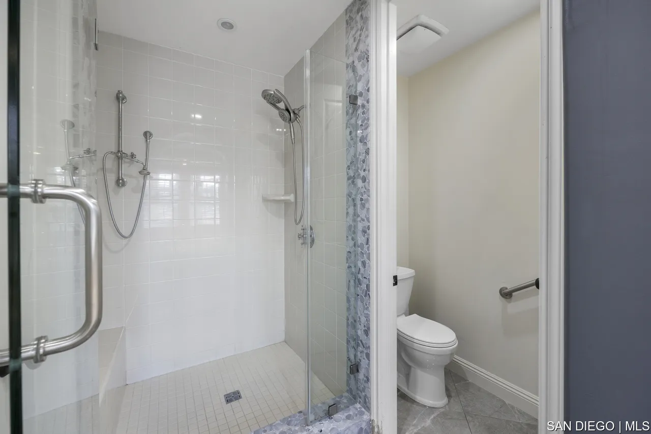 https://cdn.realtyfeed.com/cdn/127/700001126/5550661f2ee8e0bb68aca8860e6a690d.webp