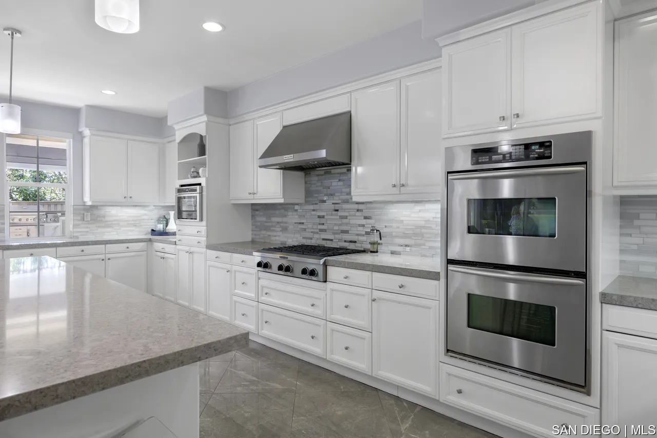 https://cdn.realtyfeed.com/cdn/127/700001126/6def60ad3a24fbe1804f3211c09ba37d.webp