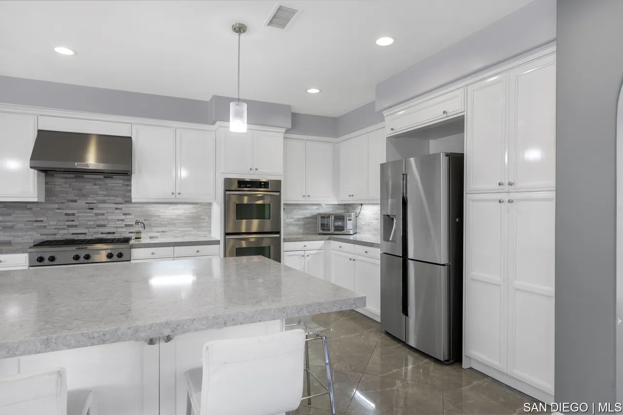 https://cdn.realtyfeed.com/cdn/127/700001126/8a803bb024e334ce6fec27a9758e67b9.webp